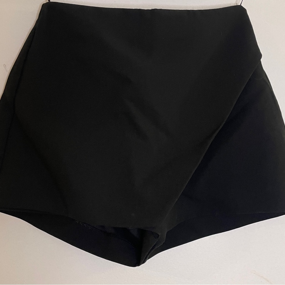 Zara Black Short Skirt Tailored NWT Medium